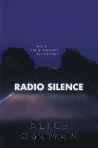 Produktbild: Oseman, A: Radio Silence