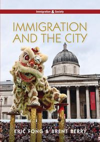 Produktbild: Immigration and the City