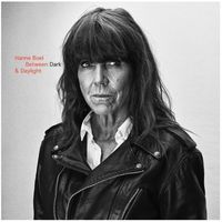 Bild vom Artikel Between Dark & Daylight vom Autor Hanne Boel