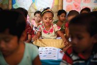 Produktbild: "Unequal Grounds: The Educational Divide in Bangladesh